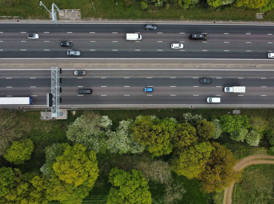 low-noise road surfacing