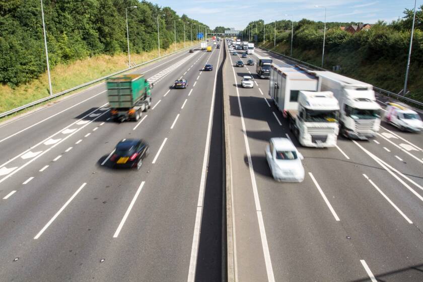 low-noise road surfacing