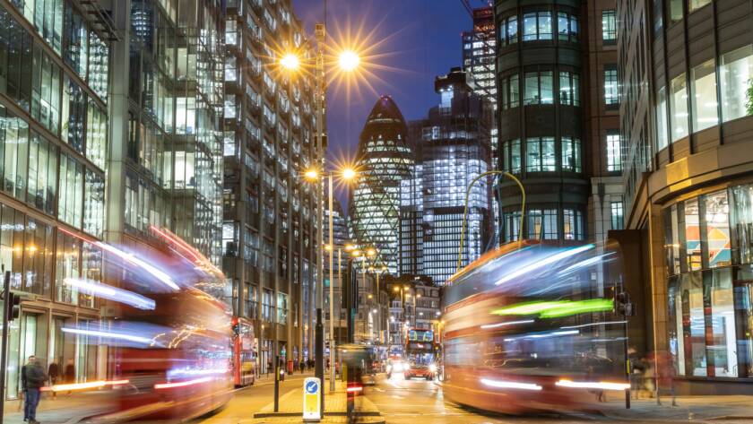 noise-reducing road surfaces