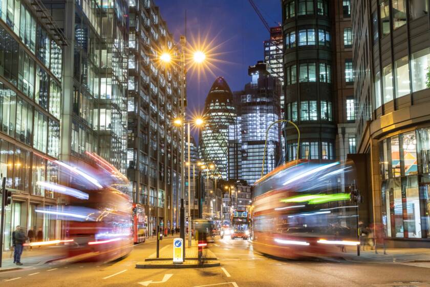 noise-reducing road surfaces