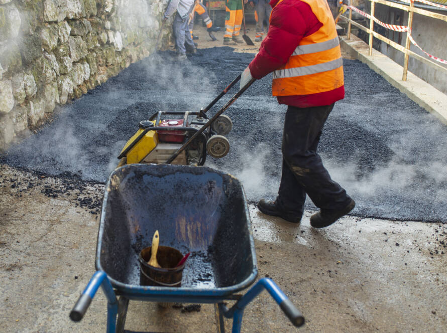 Cold Lay vs. Hot Lay Tarmac